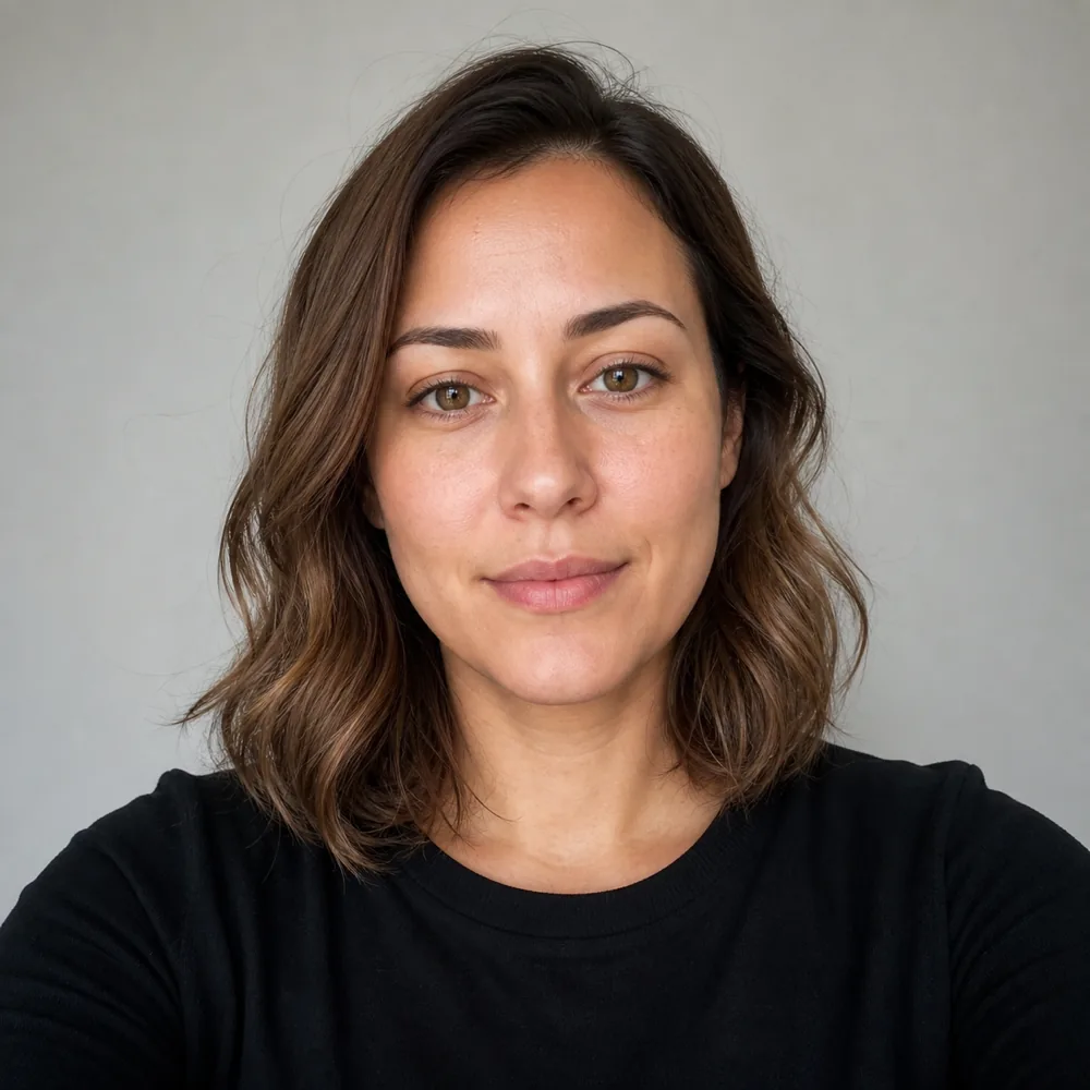 Ada before, with shoulder-length wavy brown hair